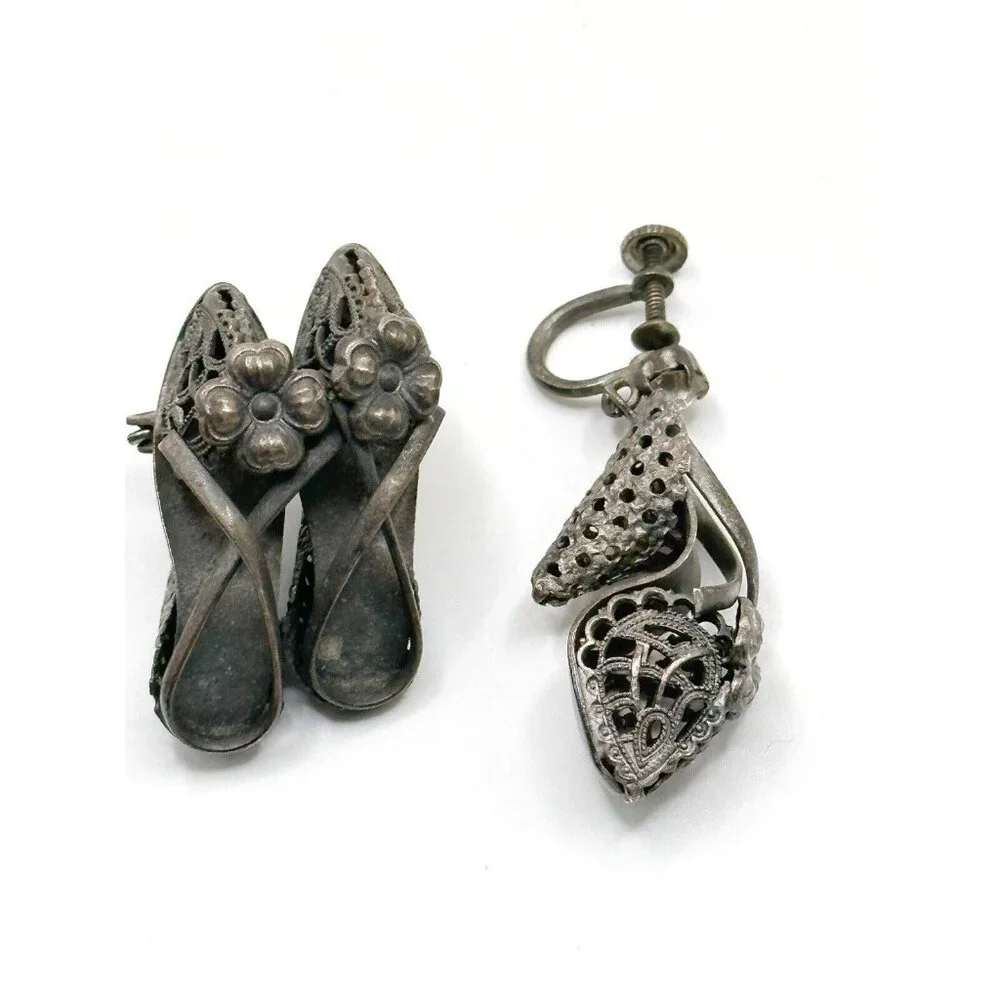 Unusual Filigree Floral Shoe Pin Brooch & Screw‎ Back Earrings